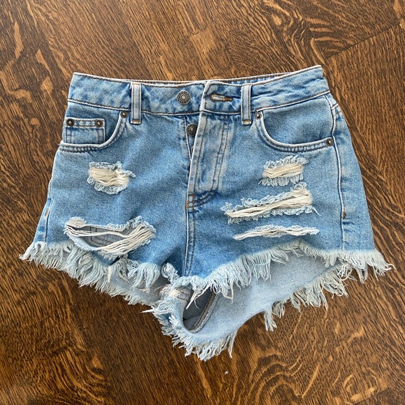 Distressed denim shorts - Picture 2 of 3